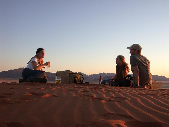 Wolwedans Private Camp - picnic on dunes